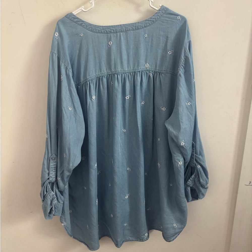 Jane Delancey Chambray Blue Embroidered Blouse Roll Tab Sleeve Boho Tunic 2X - Picture 2 of 7